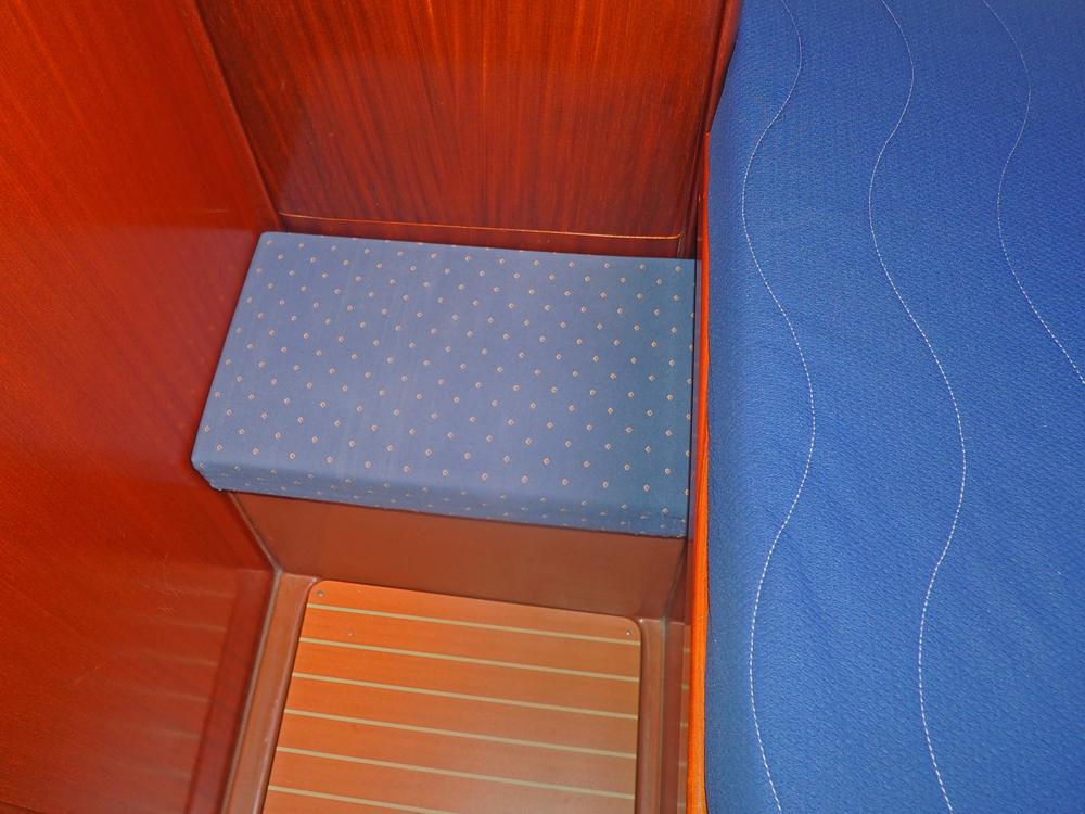 Cabin en avant, H&eacute;bergements